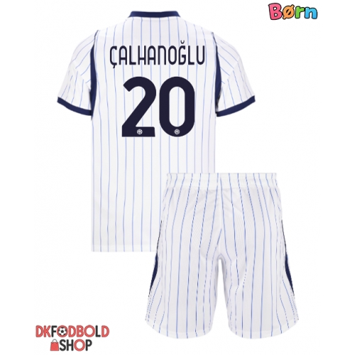 Inter Milan Hakan Calhanoglu #20 Udebanesæt Børn 2026-27 Kort ærmer (+ korte bukser)
